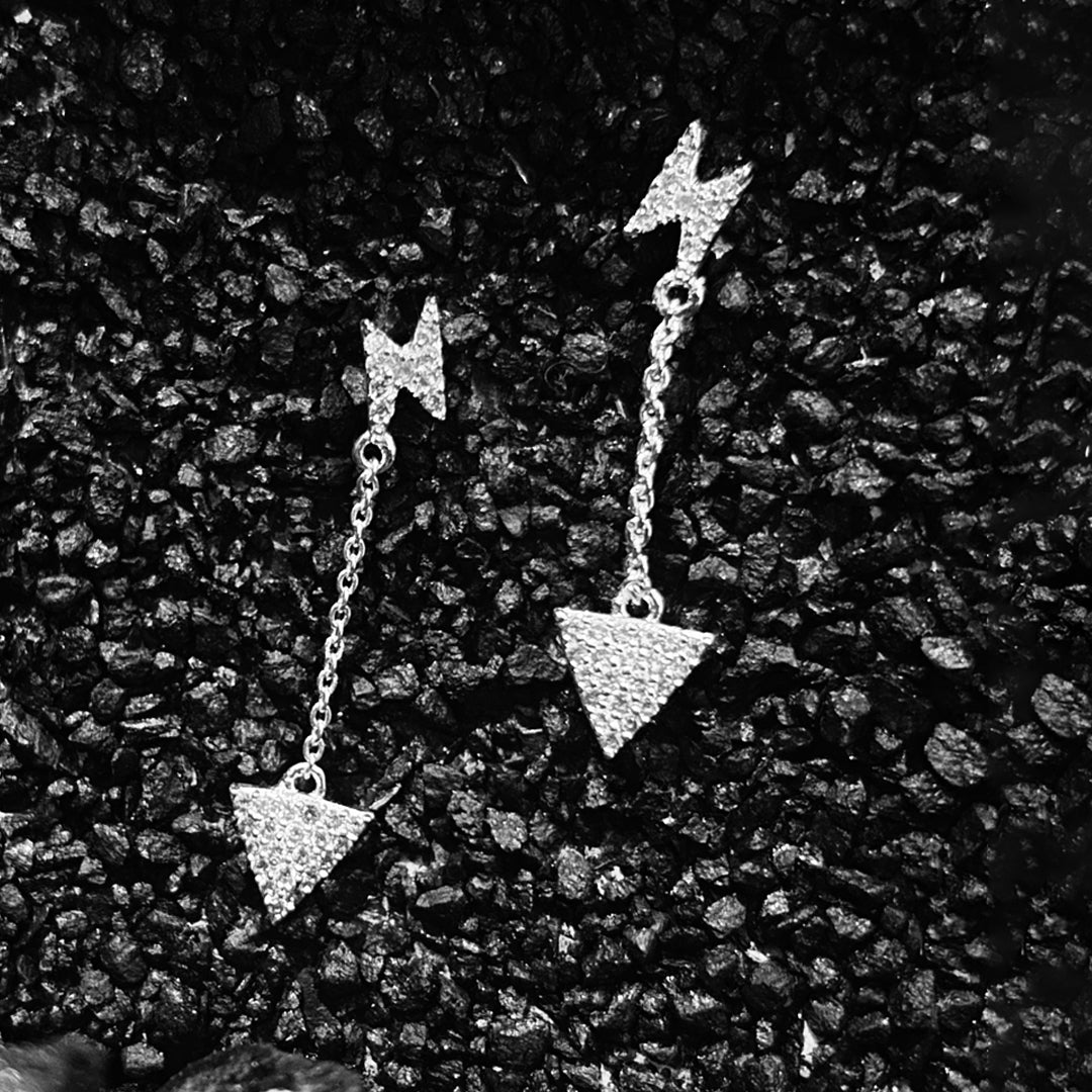 Flash-Dagger Earrings