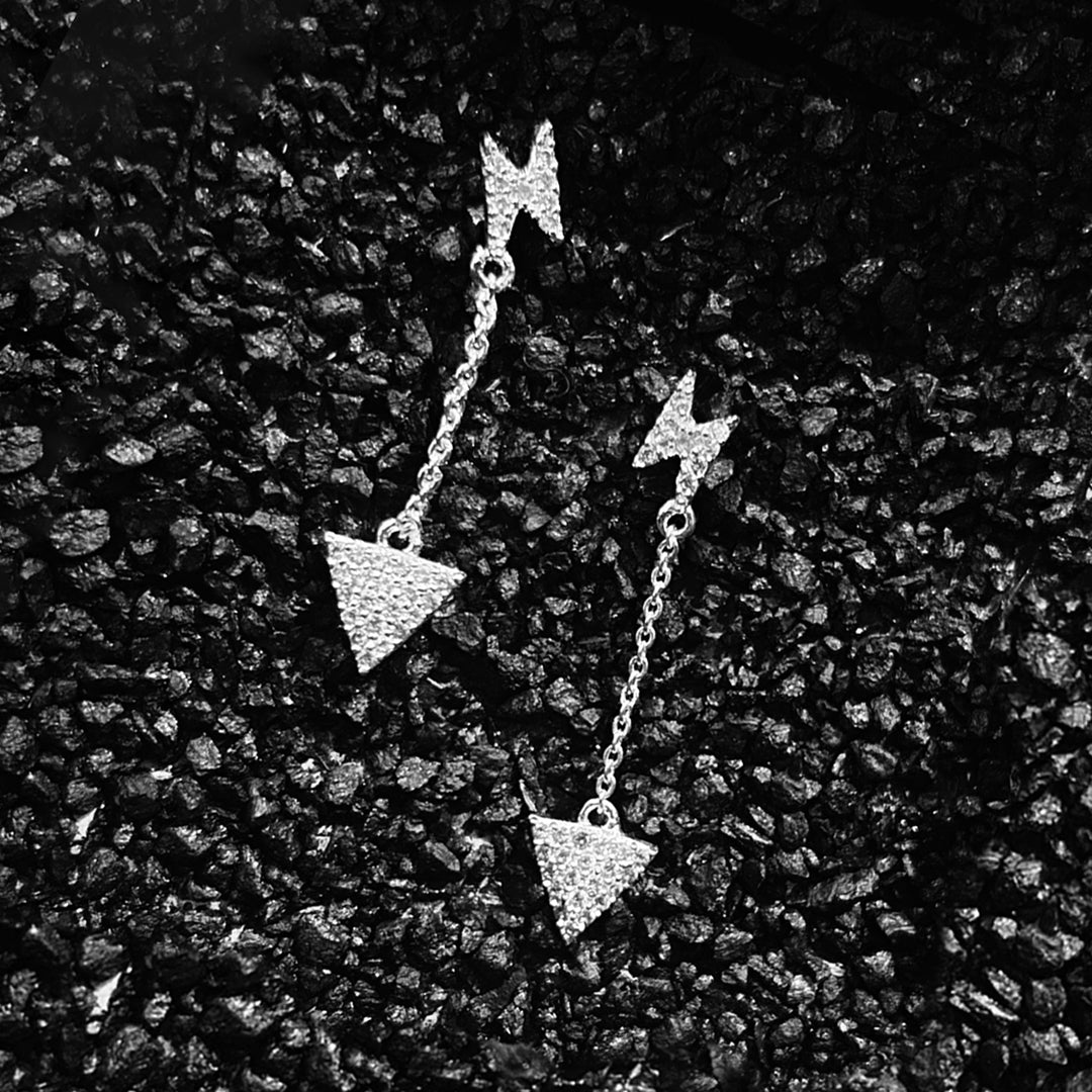 Flash-Dagger Earrings